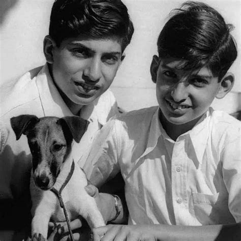 Heart-Touching Video! Ratan Tata's Beloved Adopted Dog 'Goa' Pays ...