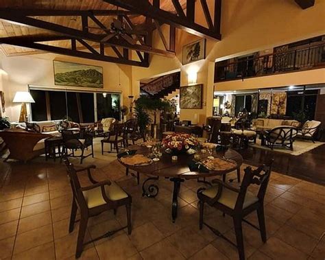 BUKIDNON COUNTRY LODGE (Manolo Fortich) - Guesthouse Reviews & Photos ...