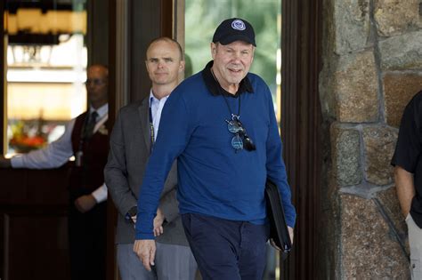 Michael Eisner asks $225M for Malibu estate