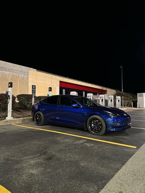 Gateway Travel Plaza (2) | Breezewood, PA | EV Station