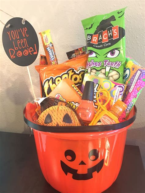 Halloween Treats Basket Ideas | The Cake Boutique