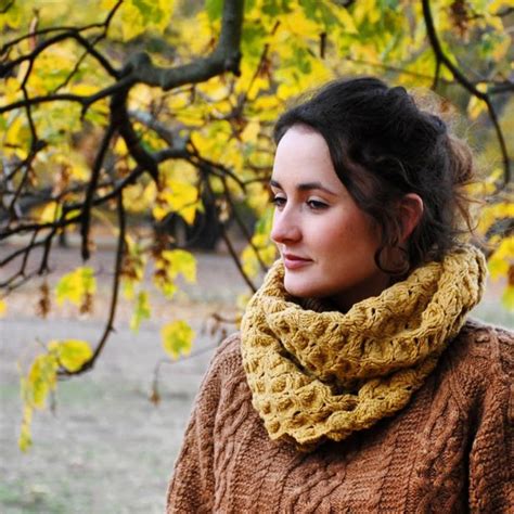 Buy Hand Spun & Naturally Dyed Woollens From Peoli | LBB