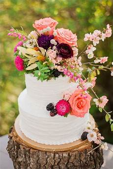 Wedding Cake With Flowers by 25 Glamorous Wedding Cake Ideas Deer Pearl Flowers Wedding Cake With Flowers
