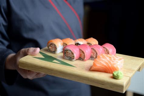 SUSHI TSUNAMI