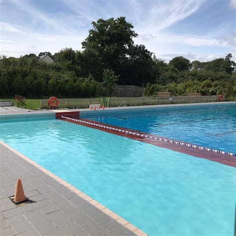 MORETONHAMPSTEAD COMMUNITY SWIMMING POOL - All You Need to Know BEFORE ...