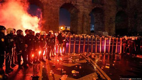 Turkey's Erdogan says he 'won't give in' amid protests