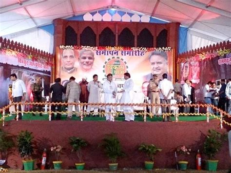 Modi targets PM; seeks third term for Raman Singh | India News