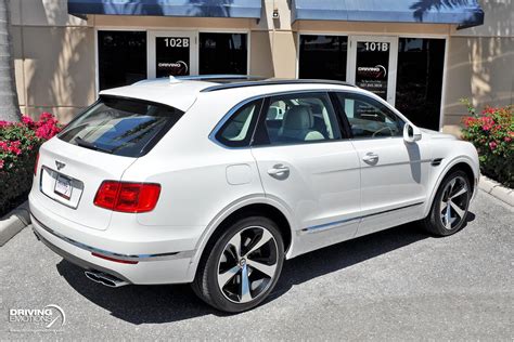 2020 Bentley Bentayga V8! WHITE/WHITE! MULLINER SPEC! TOURING SPEC! CITY SPEC! $217K MSRP! Stock ...