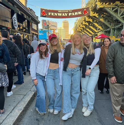 Maddy Cherry (@madeleineraecherry) • Instagram photos and videos