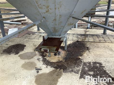 Homemade Drive Over Grain Hopper 的图像结果