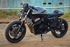 Honda Cb400 Cafe Racer by Minority Customs Honda Cb400 Big Show Return Of The Cafe Honda Cb400 Cafe Racer