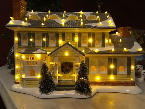 Dept 56 Christmas Vacation house arrived today and it’s beautiful ...