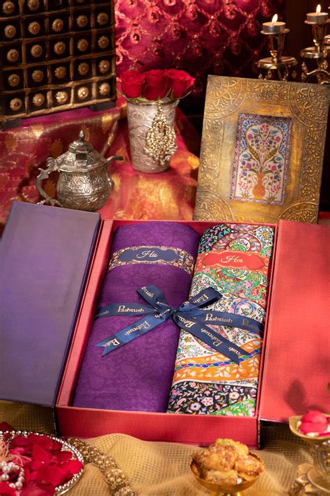 Pashtush His And Her Gift Set Of Fine Wool Self Stole and Bamboo Stole ...