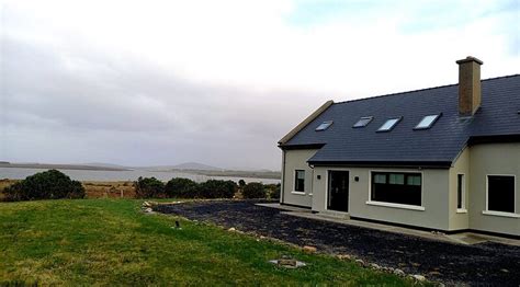 THE 10 BEST Achill Island Holiday Rentals, Villas of 2023 | Tripadvisor ...