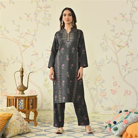 Buy Black Embroidered Woollen Kurta | Rustorange