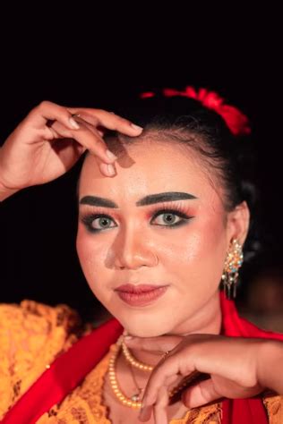 8+ Independence Day Makeup Ideas for 2023: Embrace the Tricolor – De ...