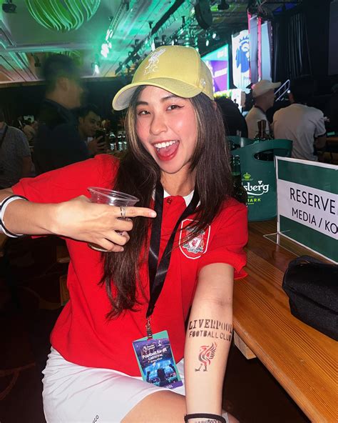 nicolette wee | go get that new year kiss bruh | Instagram