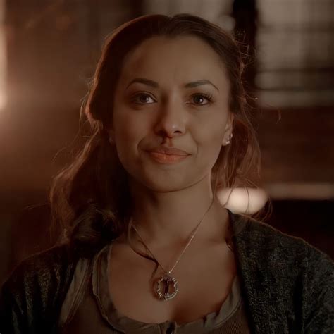 Bonnie Bennett l vampire diaries | Bonnie bennett, Bonnie, Vampire diaries