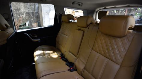 Mahindra XUV 500 2018 W9 AT Interior Car Photos - Overdrive
