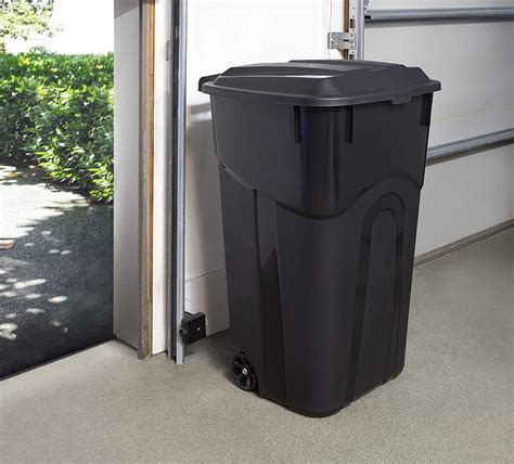 How Big Is A 10 Gallon Trash Can | Storables