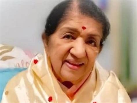 Lata Mangeshkar admitted to hospital for last 21 days; A slight ...