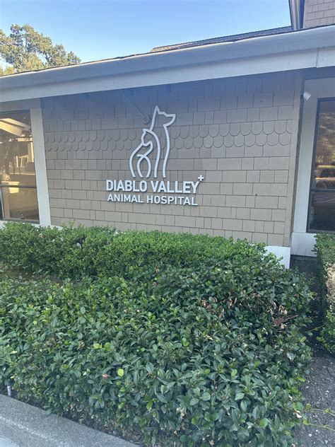 Ribbon-cutting at Diablo Valley Animal Hospital - Danville Area Chamber ...