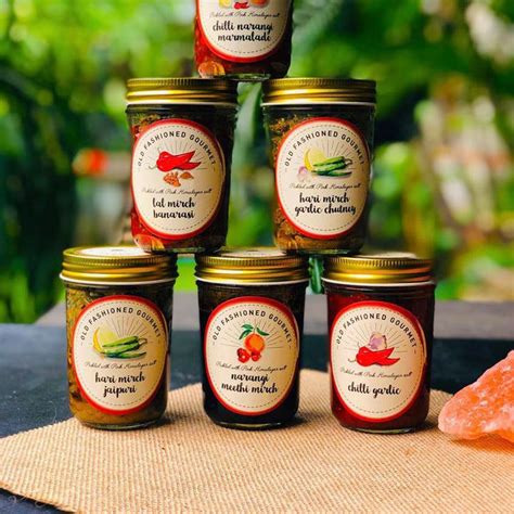 Get Hari Mirch Garlic Chutney at ₹ 300 | LBB Shop