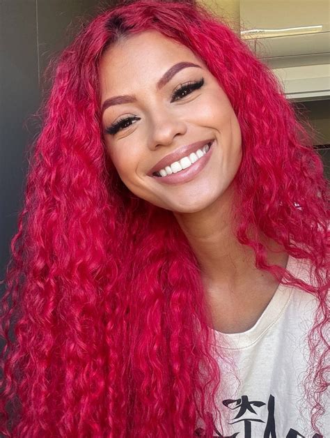 Renata Lima (@renata.limaxxo) • Instagram photos and videos