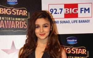 Beautiful Actress Alia Bhatt HD Wallpaper Multicolor Poster ( Texture ...