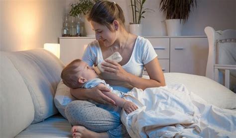 晚上给宝宝喂奶最常见的6个错误，新手妈妈可别再犯了！