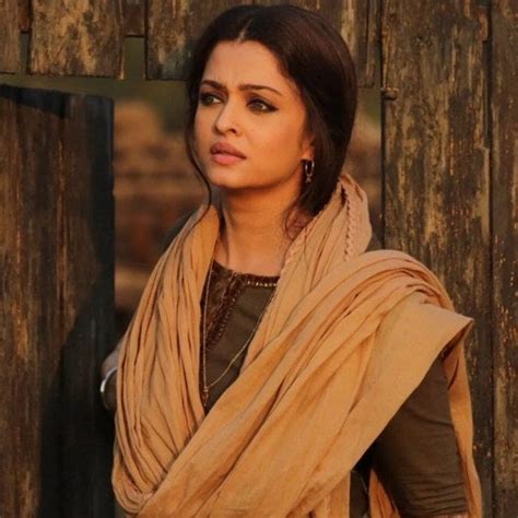 Here's The Intense, Moving Trailer For Aishwarya Rai Bachchan And ...