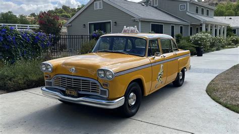 15 American Cars That Are Built Like Tanks