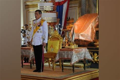 Thai King orders changes in royal motorcades