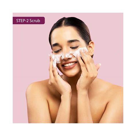 Buy LOTUS WHITE GLOW INSTA FAIRNESS FACIAL KIT 1 Online & Get Upto 60% ...