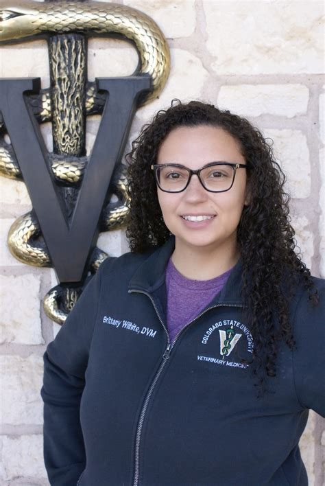 Our Doctors – Alvarado Veterinary Clinic