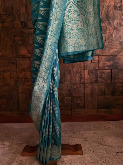 Teal Blue Feather Soft Saree with Rich Zari Woven Pallu – House of Vardha