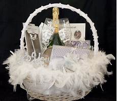 Wedding Gifts Baskets by 20 Wonderful Wedding Gift Ideas Uberlyfe Wedding Gifts Baskets
