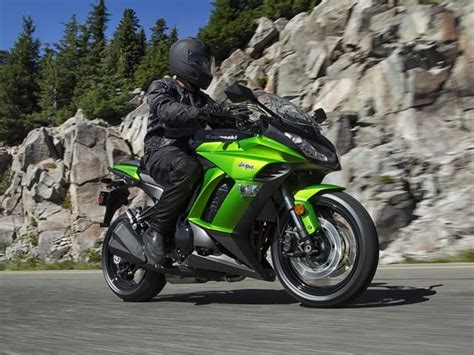Kawasaki Ninja 1000 Price, Features, Specs, Video Review And Details ...
