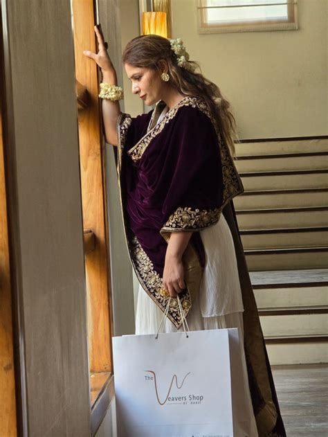 The Weavers Shop - Buy Ethnic Wear for Women Saree, Suits, & Jewellery