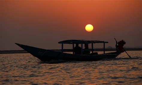 Top 10 Must-Visit Destinations in Chilika: A Traveler's Guide