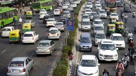 दिल्ली में बिना रजिस्ट्रेशन प्लेट के गाड़ी लेकर निकले तो 5000 का लगेगा ...