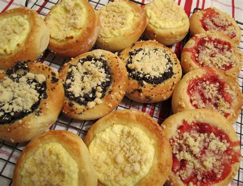 Kolache - Czech Pastries Recipe | RecipeStudio
