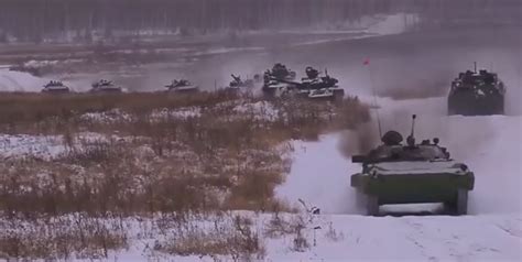 美国反坦克导弹，投入乌克兰战场：居然几天就被俄军破解_混合