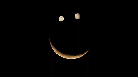 Smiling moon: Venus, Saturn and Moon formed a rare smiley face in sky