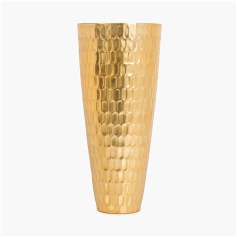 Buy Splendid Sichuan Textured Vase from Home Centre at just INR 1599.0