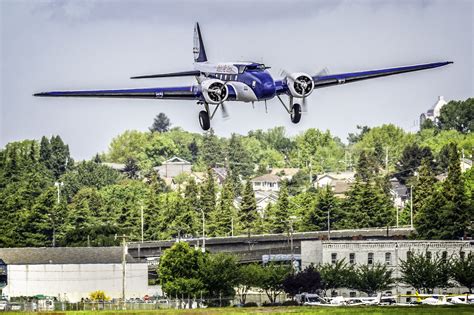 NOTÍCIAS E HISTÓRIAS SOBRE AVIAÇÃO: História: O Boeing 247 foi ...