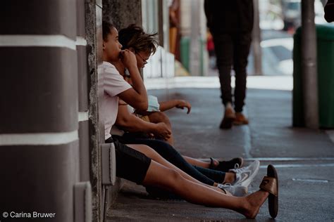 People in Town Photography 的图像结果