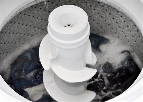How to Remove Agitator From Washing Machine 的图像结果