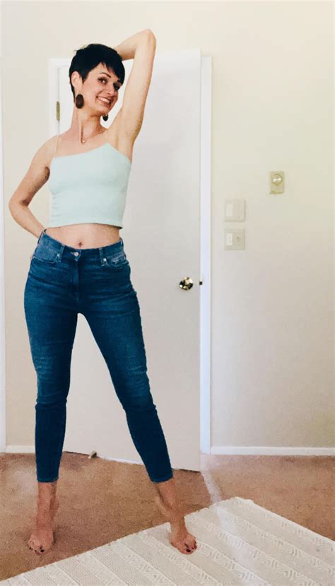 Bend me over and use me as you please : r/TotalpackageMILF