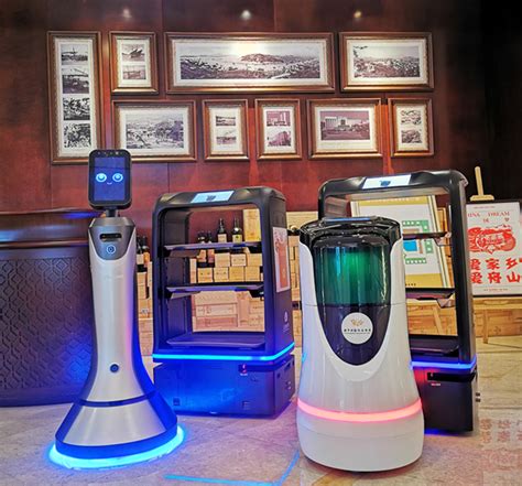 餐饮配送机器人行业蓬勃向好 普渡机器人引领数字化商业新模式_深圳新闻网